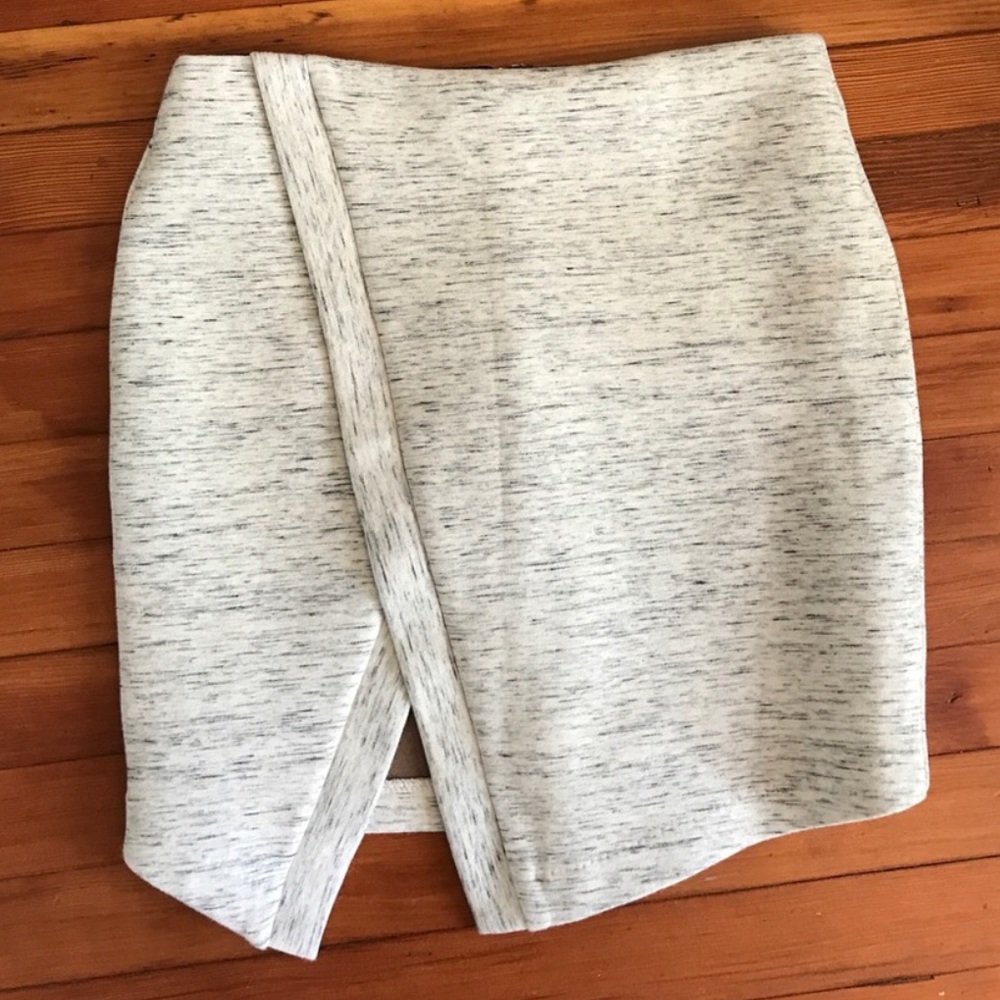 Scuba Tulip Skirt - Picture 3 of 4